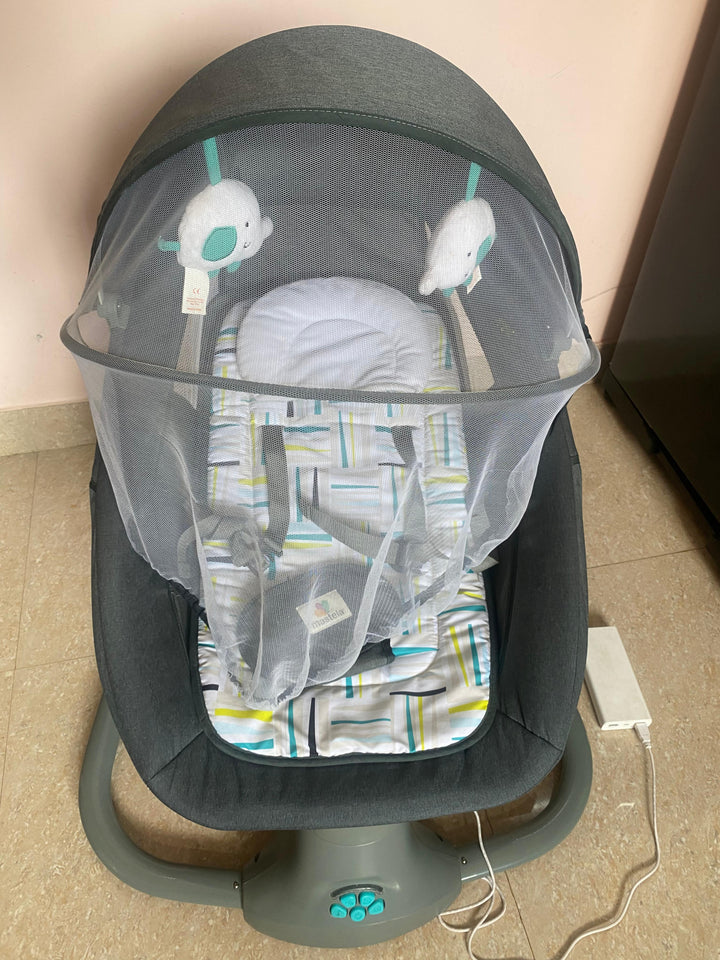 Mastela 3 in 1 Deluxe Multi-Functional Bassinet