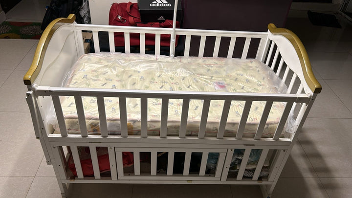 StarAndDaisy Cot