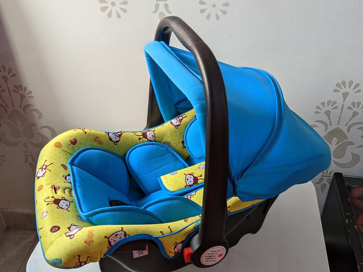 R for Rabbit Picaboo Baby Carry Cot