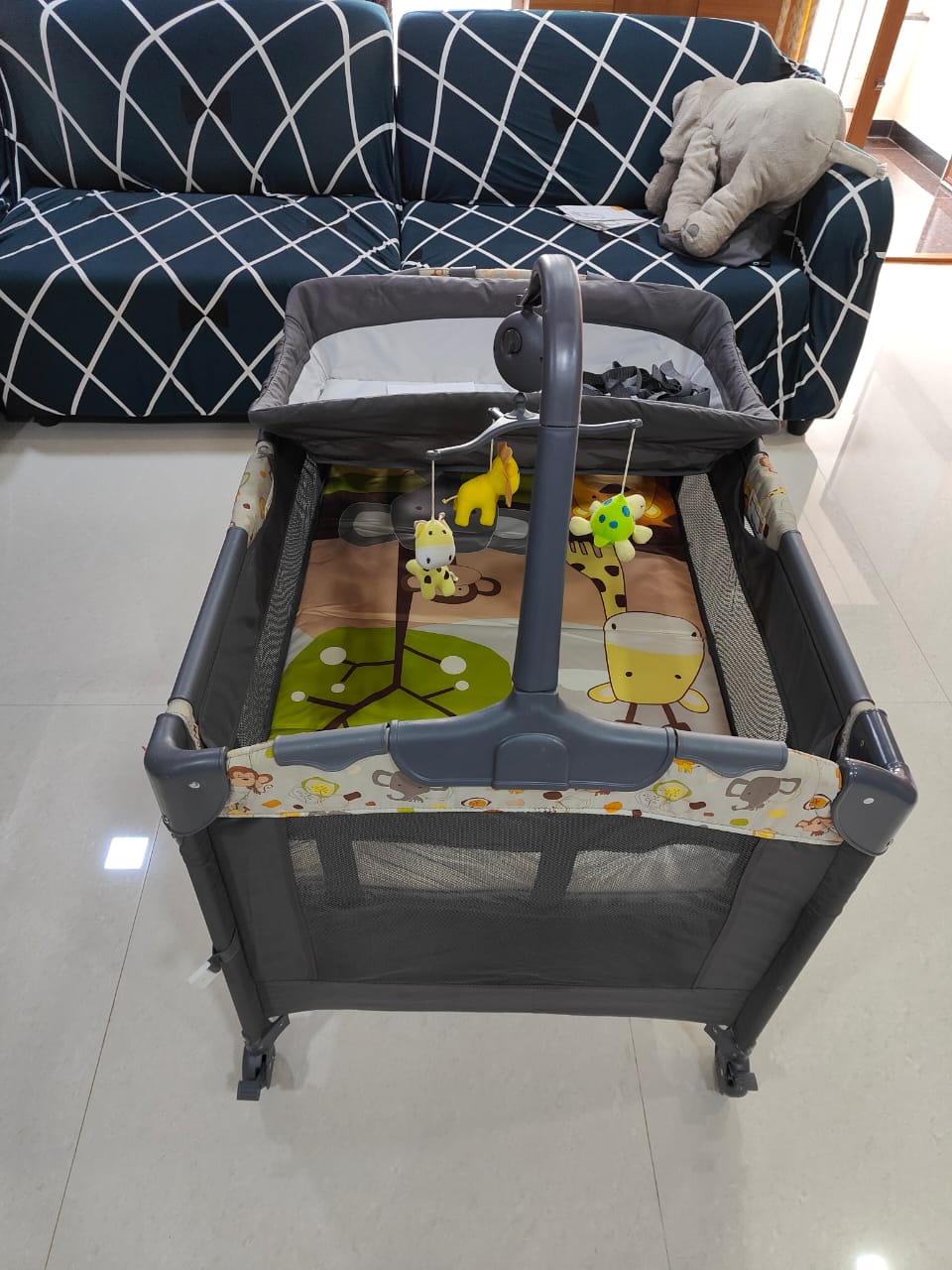 Dotmom Bed-Side Convertible Smart Crib