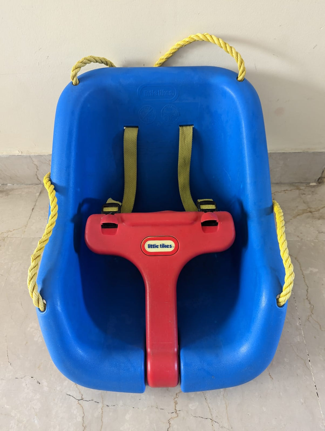 Little Tikes Snug 'n Secure Blue Swing