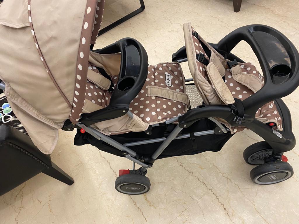 Babyhug Easy Foldable Twin Stroller