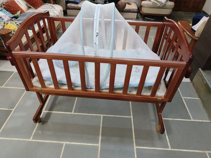 Babyhug Ionia Cradle