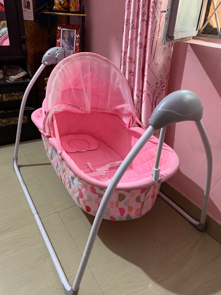 R for Rabbit Lullabies Automatic Swing Baby Cradle