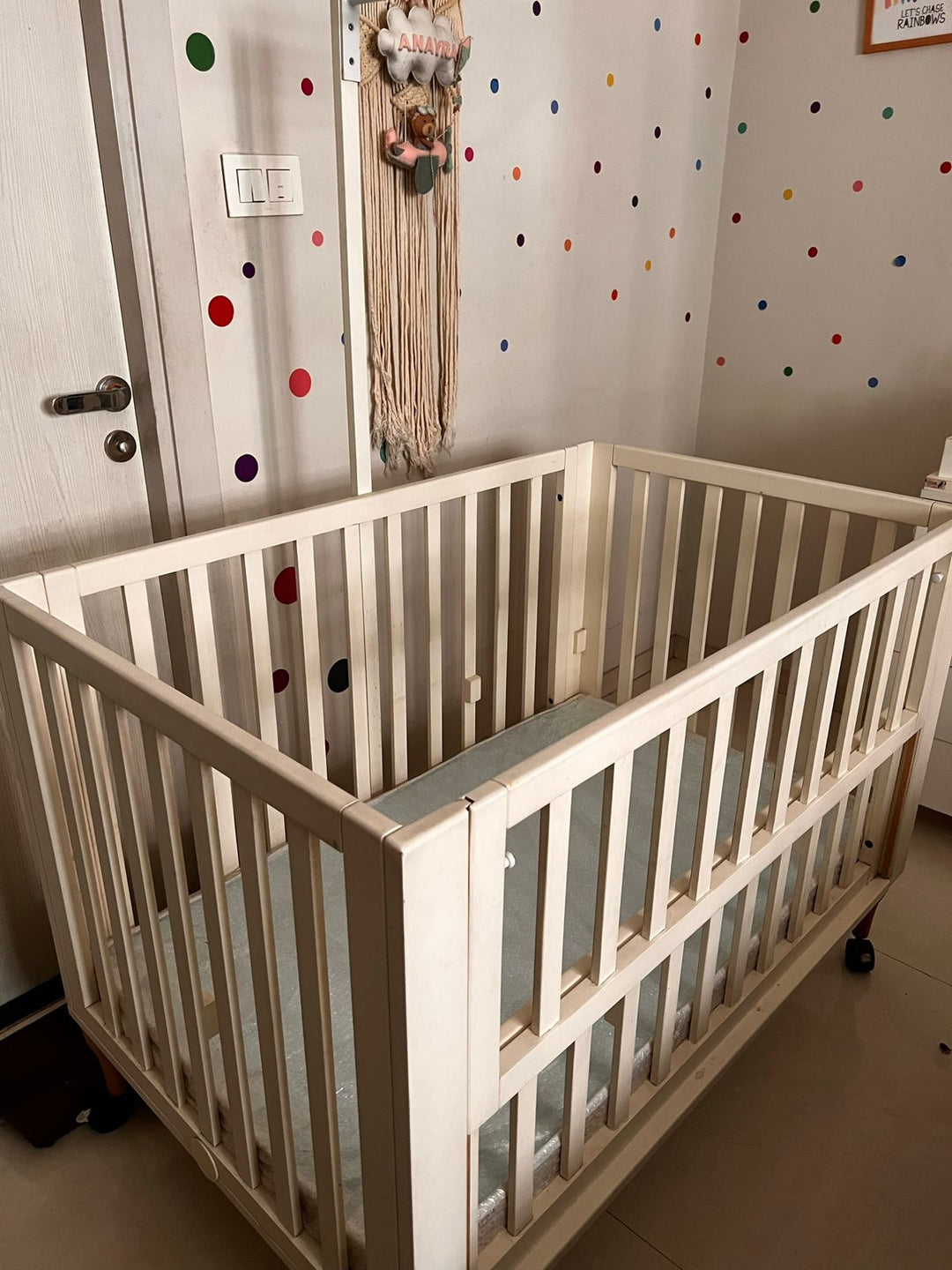 Cradle & Maa Cannes cot With mattress