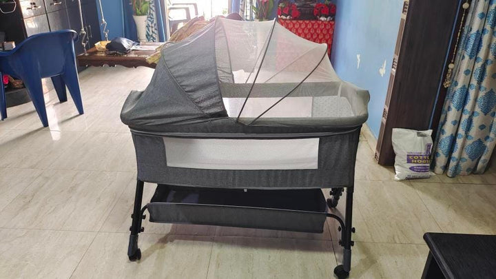 StarAndDaisy 3 in 1 Baby Crib Cradle