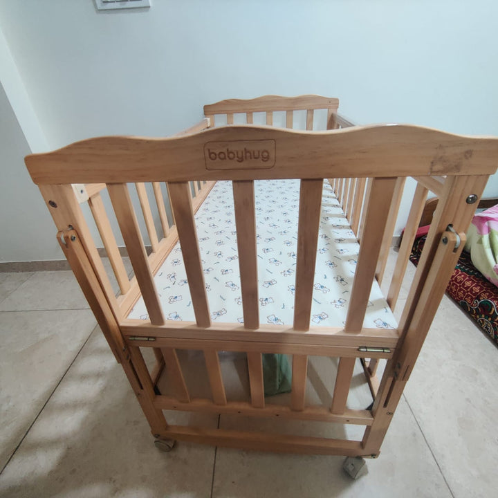 Babyhug Montana Wooden Cot