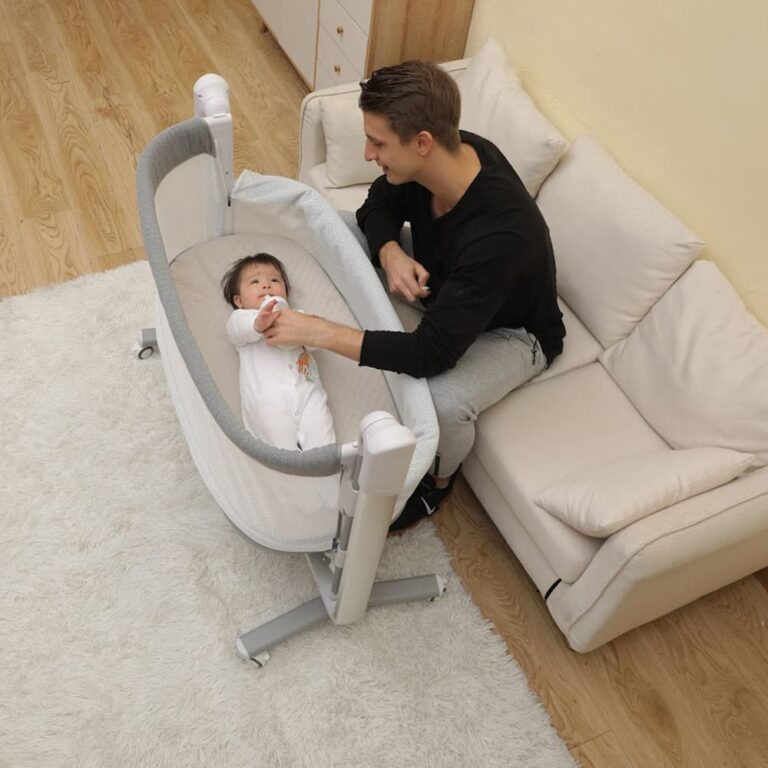 StarAndDaisy 4 in 1 Lynux Baby Crib converted into Playpen