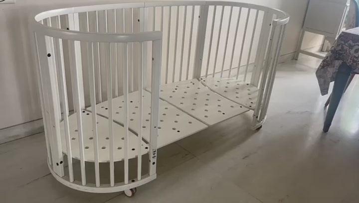 Stokke Sleepi V3 Bed Oval Shaped Crib