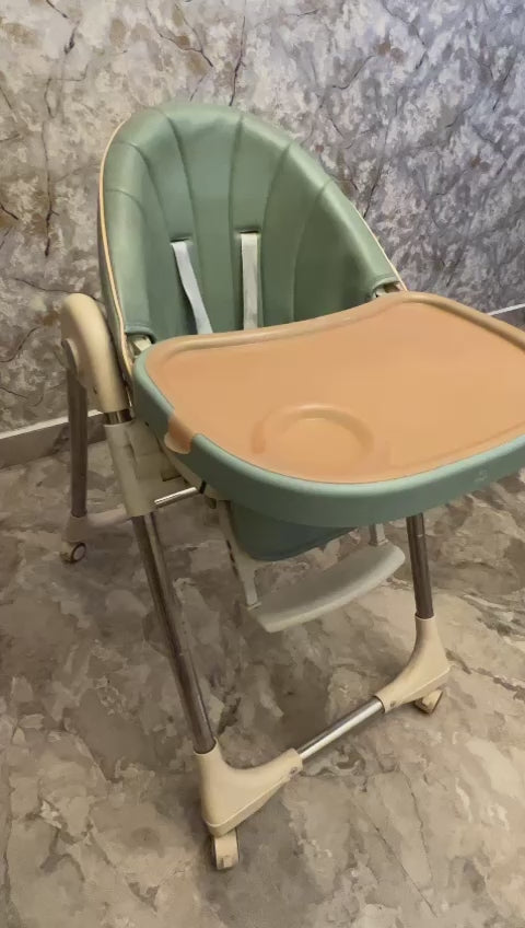 StarAndDaisy High Chair