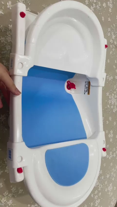 MeeMee Foldable and Spacious Baby Bath Tub
